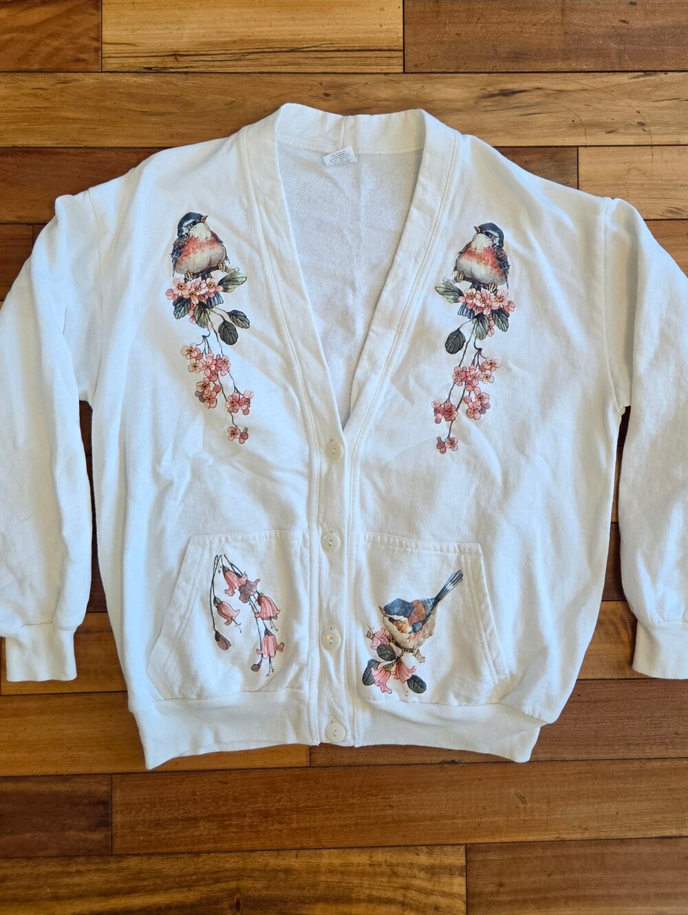Vintage S/M Cardigan Sweater Embroidered Birds Floral Off-White Ivory Grannycore